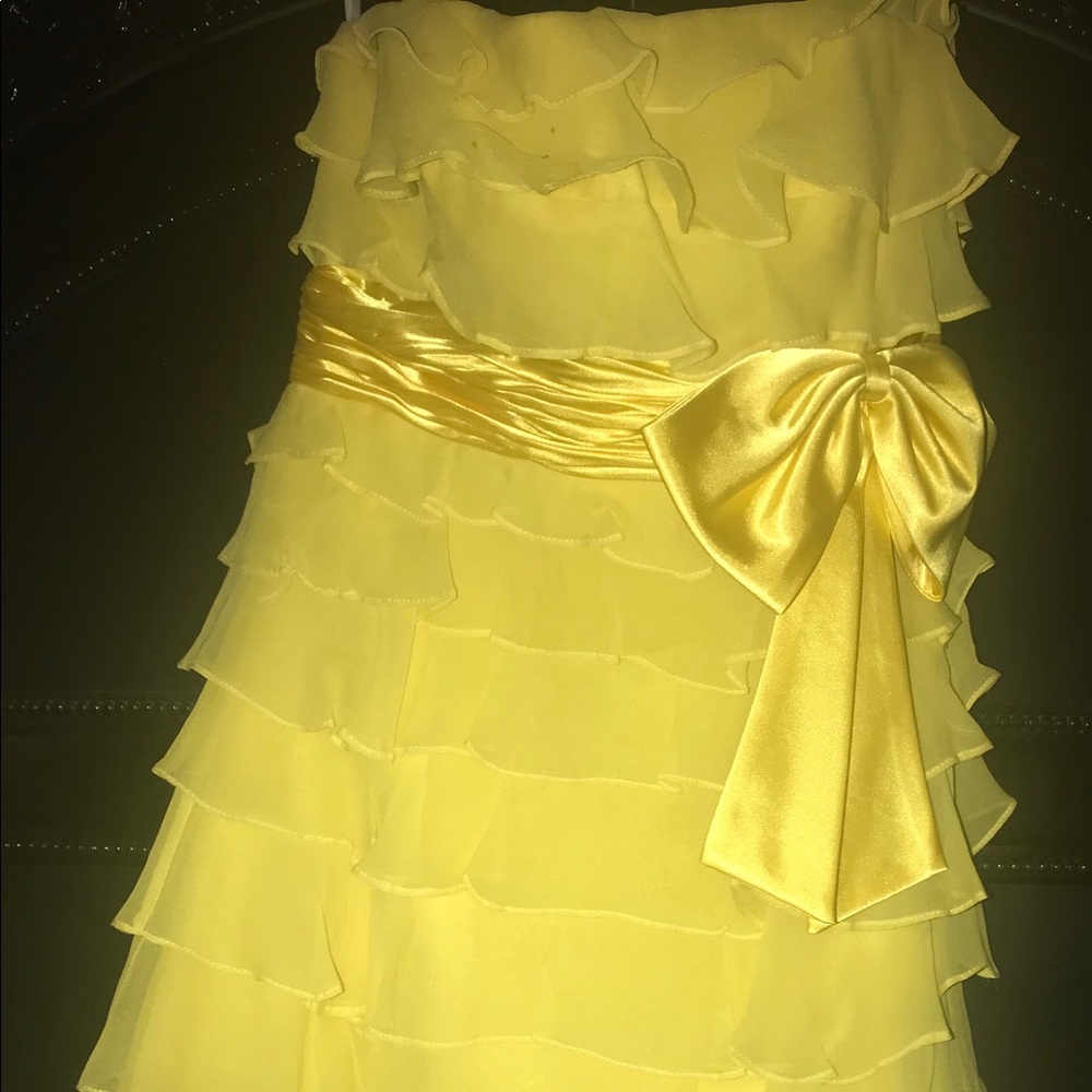 Sherri Hill yellow prom dress